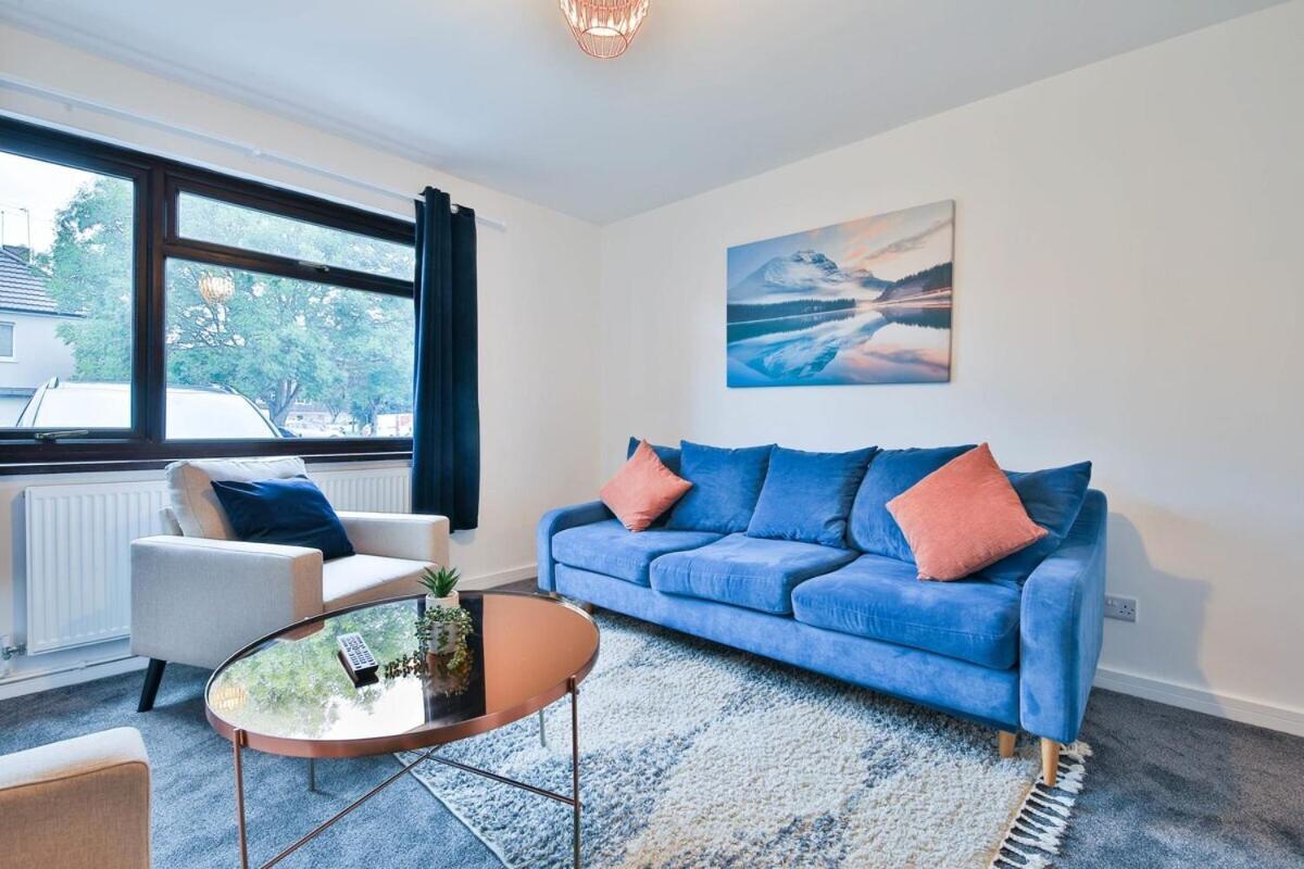 3 Bedroom By Littlepiggyrentals Short Lets & Serviced With Wifi & Free Parking Holiday home Bristol