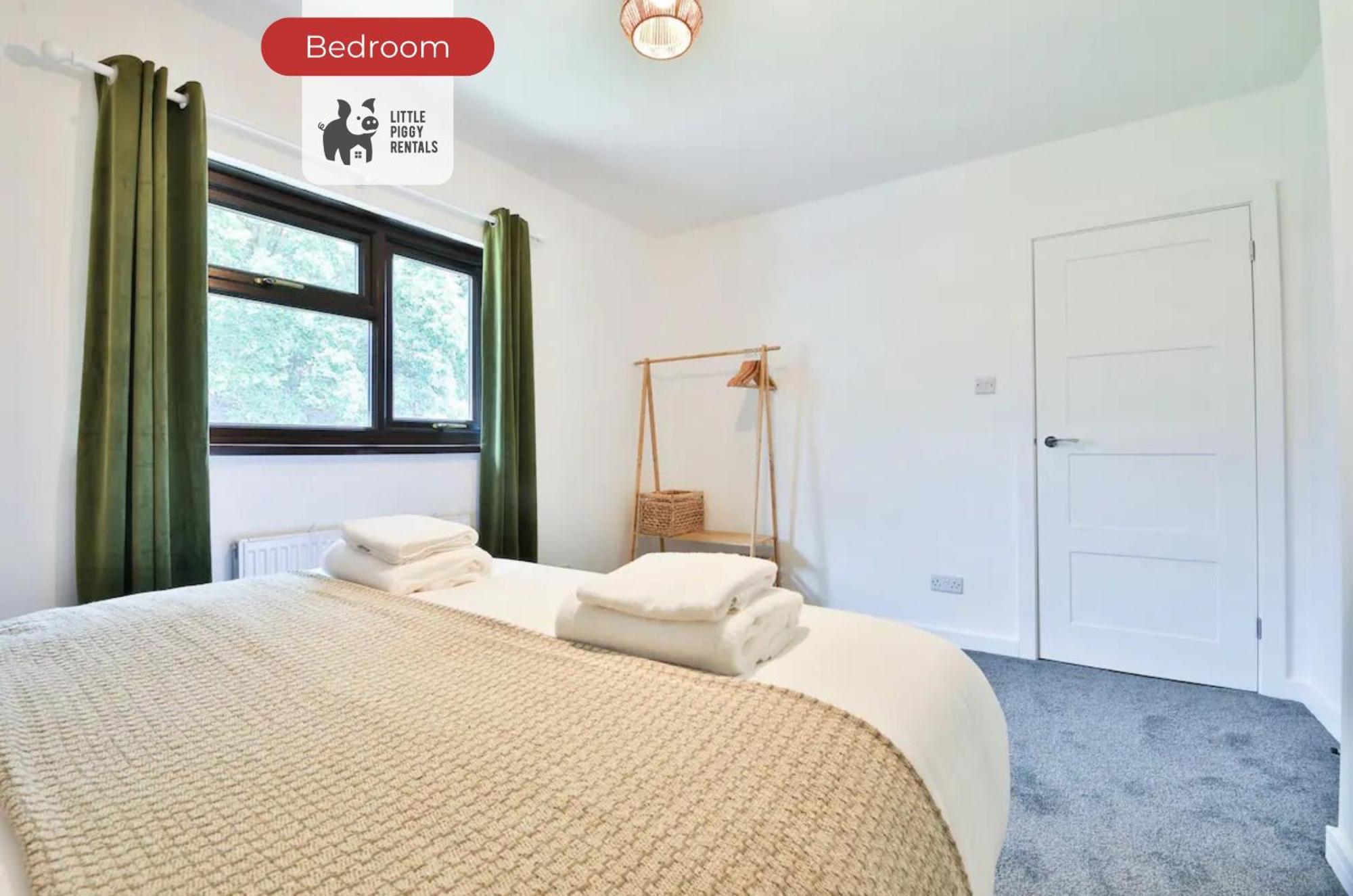 3 Bedroom By Littlepiggyrentals Short Lets & Serviced With Wifi & Free Parking Casa vacanze Bristol